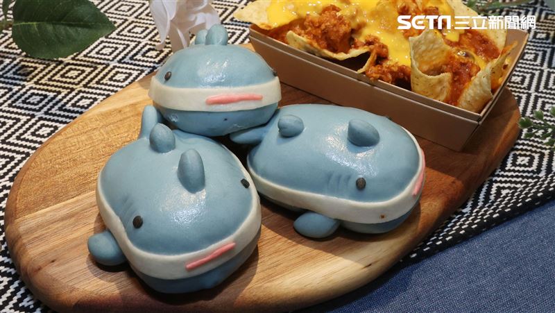 IKEA鯊鯊包好吃嗎？她嘆：會後悔