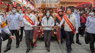 為媽祖掌轎起駕　蔡英文盼度2大難關