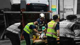 新／台中男墜機械車位下層命危搶救中（圖／民眾提供）