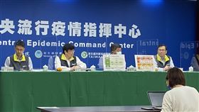 諾富特飯店群聚案，有華航機師反應，自己竟與外籍航空機師住同一家飯店居家檢疫。指揮中心表示，已取得共識，這家混住的旅館不會再收置外籍航空機師。（圖／記者簡浩正攝影）