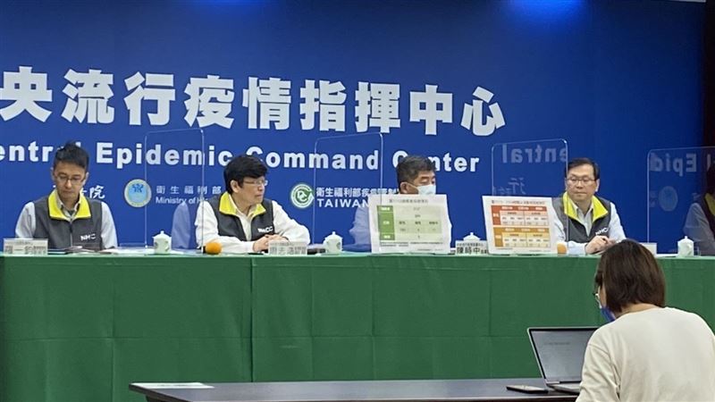 外籍機師跟華航機組員混住？莊副證實