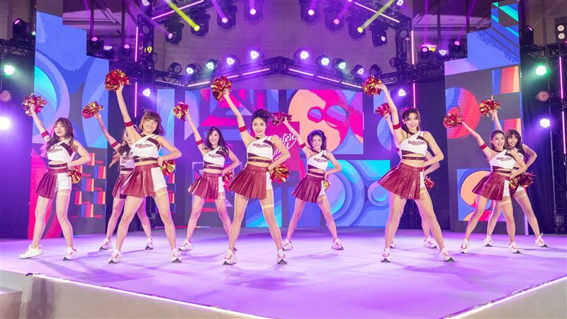 200位百萬級直播主尬播　嗨翻現場