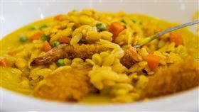 義大利麵,米麵,三色豆(翻攝自 爆怨2公社)