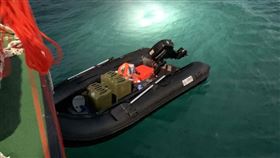 開橡皮艇越台灣海峽！陸男：投奔自由（圖／民眾提供）