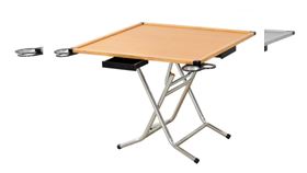 台中3歲童摺疊麻將桌夾胸　傷重不治（示意圖／翻攝畫面）