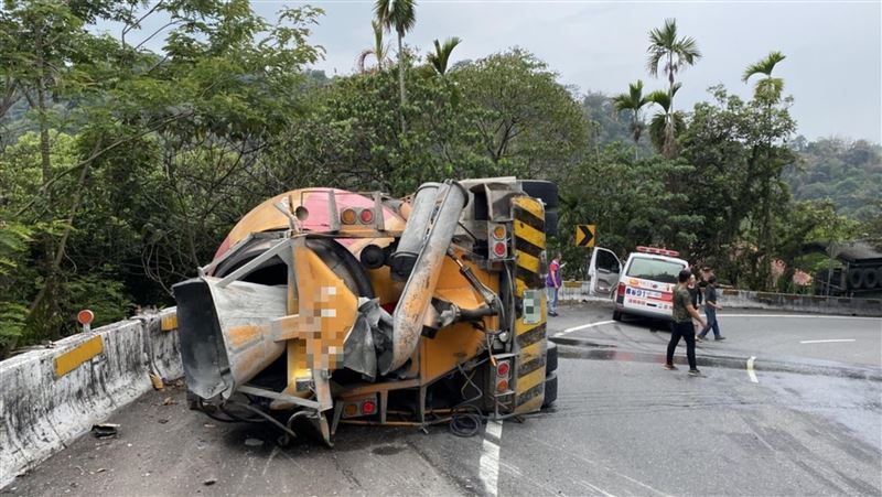 混凝土車飆髮夾彎亡　駕駛竟已74歲