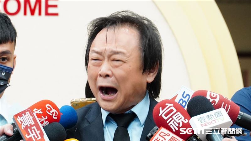 上千蟑螂噁砸場！王世堅轟一句破關鍵