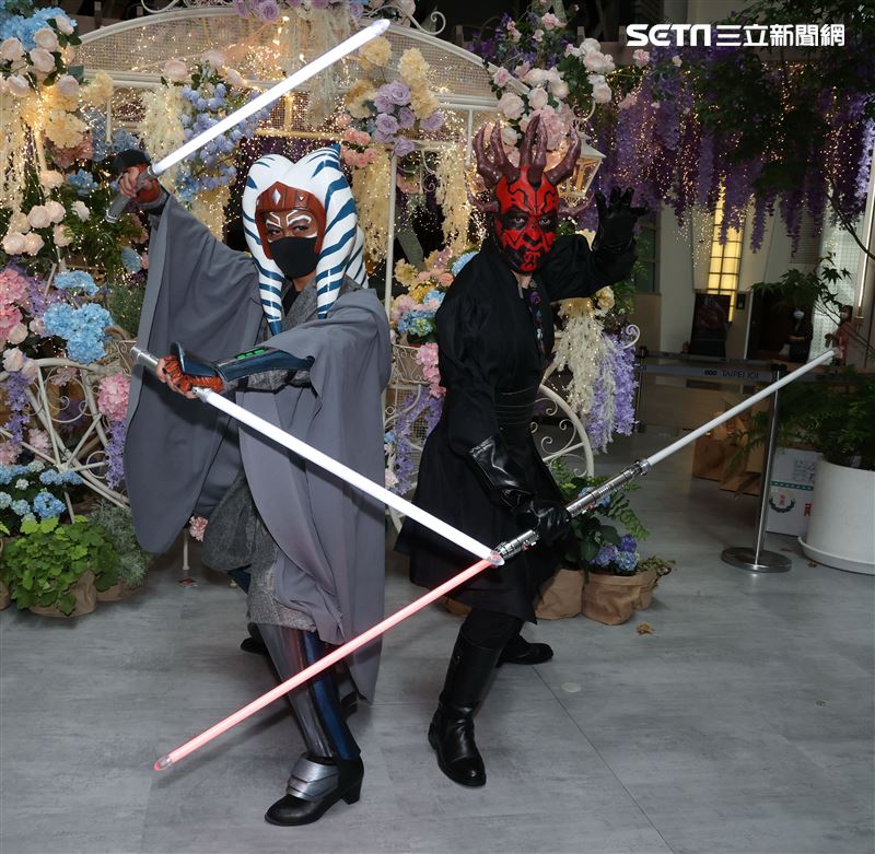 達斯魔、阿索卡出席星戰日。（記者邱榮吉/攝影）