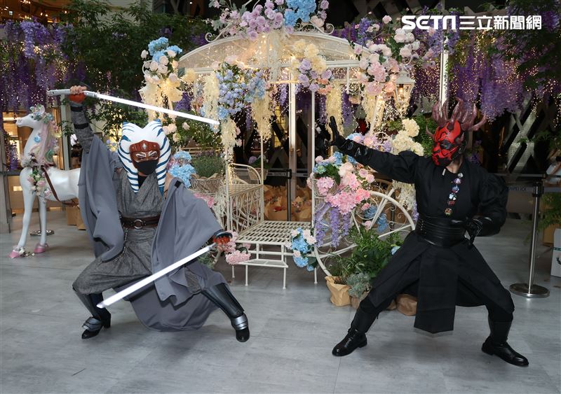 達斯魔、阿索卡出席星戰日。（記者邱榮吉/攝影）