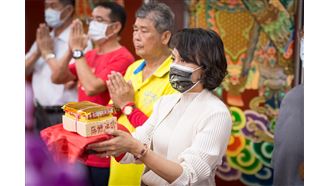 女神聖誕設集氣屋　為太魯閣車禍祈福