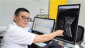 李漢忠醫師說明，通常神經損傷是不可逆的，若錯過治療黃金時間，就算手術其改善效果也是有限（圖／長安醫院提供）