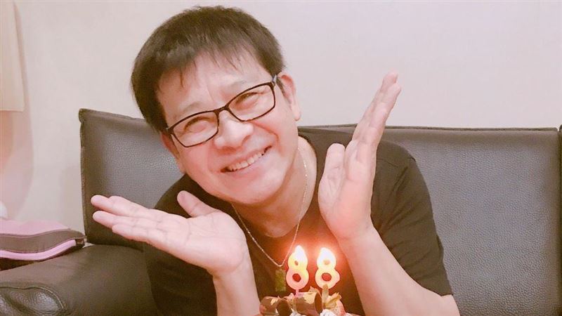 離婚2次被控出軌　男星再娶嫩妻怕了