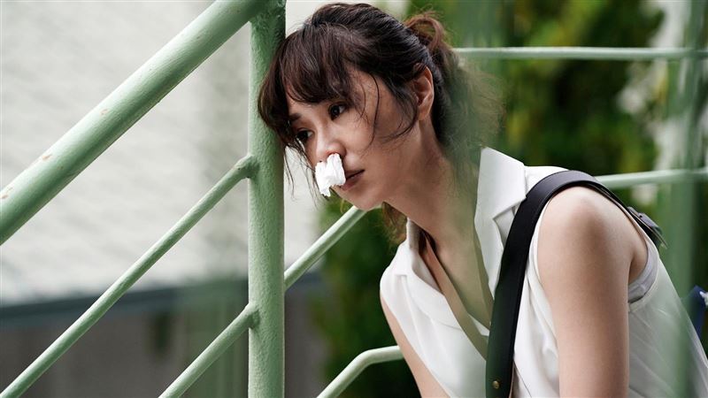 俗女2來了！ 40歲陳嘉玲趴床崩潰