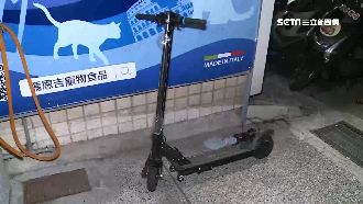 爛醉男騎電動滑板車　閃機車自摔命危