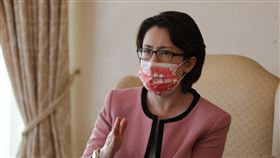 拜登上任 蕭美琴：對台美恢復TIFA會談感到樂觀駐美代表蕭美琴5日與台媒茶敘時表示，美國貿易談判代表提名人戴琪過去與駐美代表處國會組、經濟組都曾有過正面互動。在拜登政府全面重新檢視戰略政策下，她對台美貿易暨投資架構協定（TIFA）會談的恢復感到樂觀。中央社徐薇婷華盛頓攝 110年2月6日