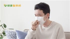 現階段氣喘治療以吸入性類固醇為主，當患者確診氣喘之後，建議安排過敏原檢測了解誘發氣喘的原因，當排除環境因素後，氣喘仍反覆發作或控制不好，目前也有生物製劑可以協助抑制過敏原引起發炎反應，有效幫助病人降低急性惡化，改善生活品質。