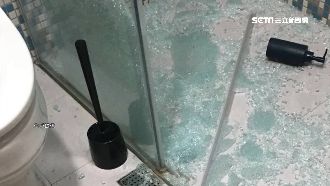 社宅玻璃門突自爆　住戶嚇歪不敢洗澡