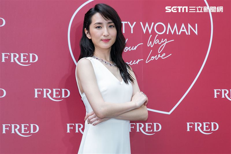 柯佳嬿、施柏宇出席FRED斐登PRETTY WOMAN珠寶展示會。（圖／記者楊澍攝影）
