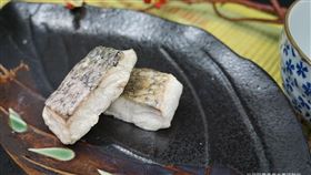 水試所推全台首款沖泡式鮮味魚湯（1）農委會水產試驗所水產加工組組長蔡慧君23日表示，日本即食杯湯多是非肉類湯品，以味噌湯最常見；因應台灣民眾喝魚湯較普遍，特別開發即食沖泡鱸魚片加工技術，要技轉給廠商，生產全台首款即食沖泡魚湯。（水試所提供）中央社記者楊淑閔傳真　108年9月23日