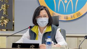 蔡英文視導中央流行疫情指揮中心。（圖／總統府提供）