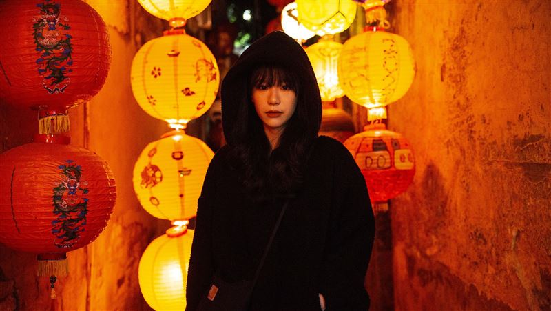 辭百萬年薪工程師　文青美女酒嗓出道