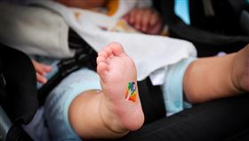 民眾參與台灣同志遊行第17屆台灣同志遊行26日下午登場，吸引不少民眾共襄盛舉，現場處處可見彩虹元素的精心裝扮。中央社記者吳家昇攝　108年10月26日