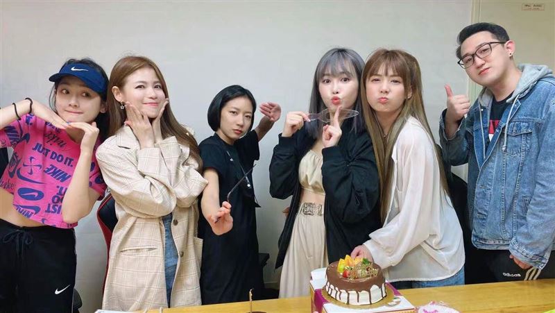 全明星女神再爆內鬨？慶生竟沒有他