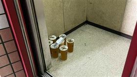 飲料,外送,電梯,袋子（圖／翻攝自爆怨2公社）