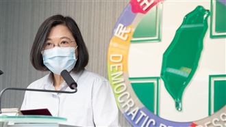 特權打疫苗頻傳　蔡英文說重話
