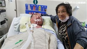 台中苦嬤餐廳打工　只為顧癱兒養2孫(圖/家扶提供)