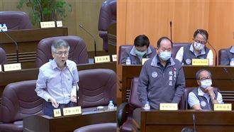 詹江村質詢轟輾腳警　桃警局長說話了