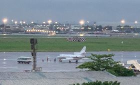 2駐印代表處官員確診　搭醫療專機返台