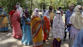 印度疫情居高不下，圖／美聯社／達志影像