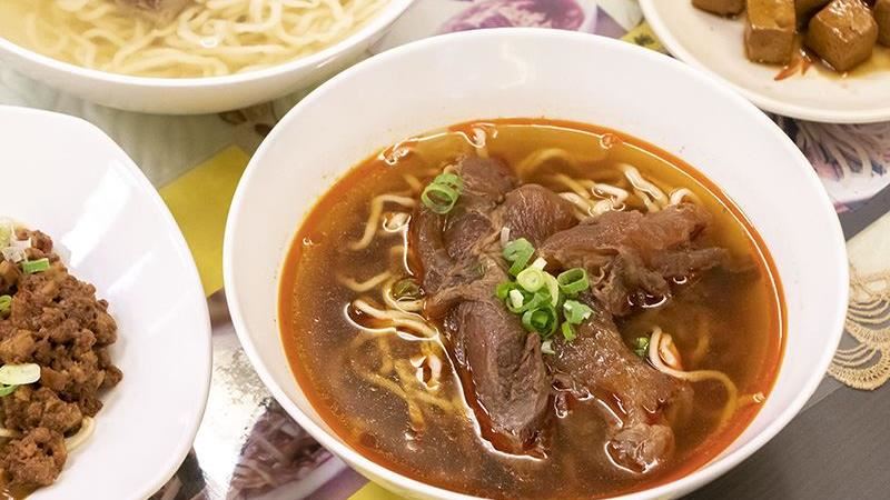 市政府站人氣牛肉麵　入口即化不浮誇