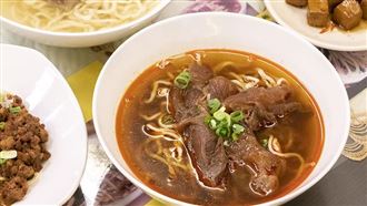 市政府站人氣牛肉麵　入口即化不浮誇