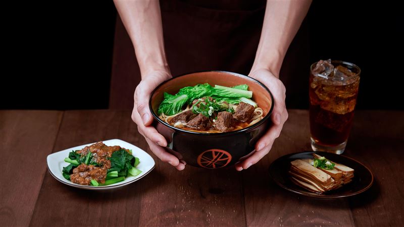 巧福牛肉麵便宜30元　找牛送滷排骨