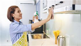 房市熱、雙薪忙　線上居家清潔裝潢量3年增3倍