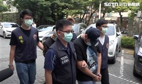 引發潑蟑之亂的男子許柏樟、曹邦昱等2嫌因涉及詐騙案件被送辦 記者李依璇攝影