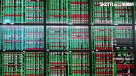 台股　股市　股票　開盤　證券行　號子（圖／記者戴玉翔攝影）