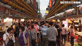 基隆廟口夜市（記者陳弋攝影）