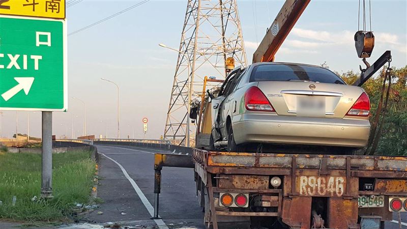 新／台78線轎車閘道自撞　2男雙亡