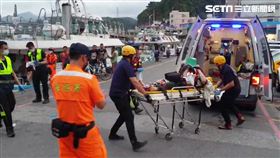 新北市瑞芳區象鼻岩發生女子溺水命危事件。（圖／翻攝畫面）