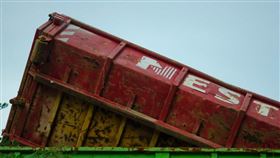 垃圾桶
https://www.flickr.com/photos/olliwoo/9120296254/in/photolist-eTVUk9-BbAKkn-eczgGt-5AXRnp-YJnjuh-FSu3s6-dEPzv8-yELTsT-qJ8PT1-of6jNN-nZDSt8-dxxZxi-bC4TYS-7anpAS-8EXLTn-8s2Vmm-ZwUDxG-aR6VCD-248GhZz
