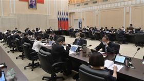 行政院院會採取防疫座位，蘇貞昌（圖／行政院提供)