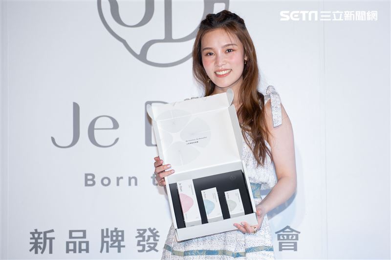 李佳薇、李佳歡出席Je Dare產品發表記者會。（圖／記者楊澍攝影）