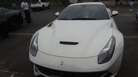 法拉利F12限量超跑，新車1718萬起標價608萬，3折起拍，瑪莎拉蒂、台中地檢署拍賣扣押物 圖／翻攝自中檢好拍網臉書