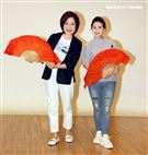  于美人、喬安挑戰唱跳「阿里郎」台語版以及「雨夜花」。（記者邱榮吉/攝影）