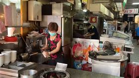 新竹城隍廟,攤商,消毒,小吃（圖／翻攝畫面）