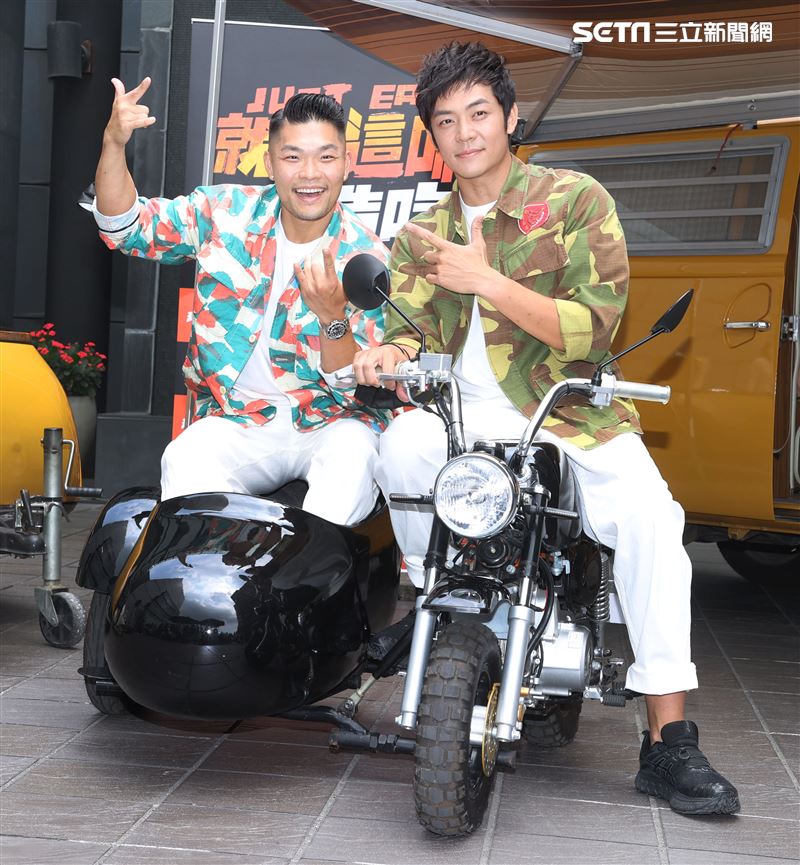 李玖哲、姚元浩帶大家走遍台灣、認識在地好味道。（記者邱榮吉/攝影）