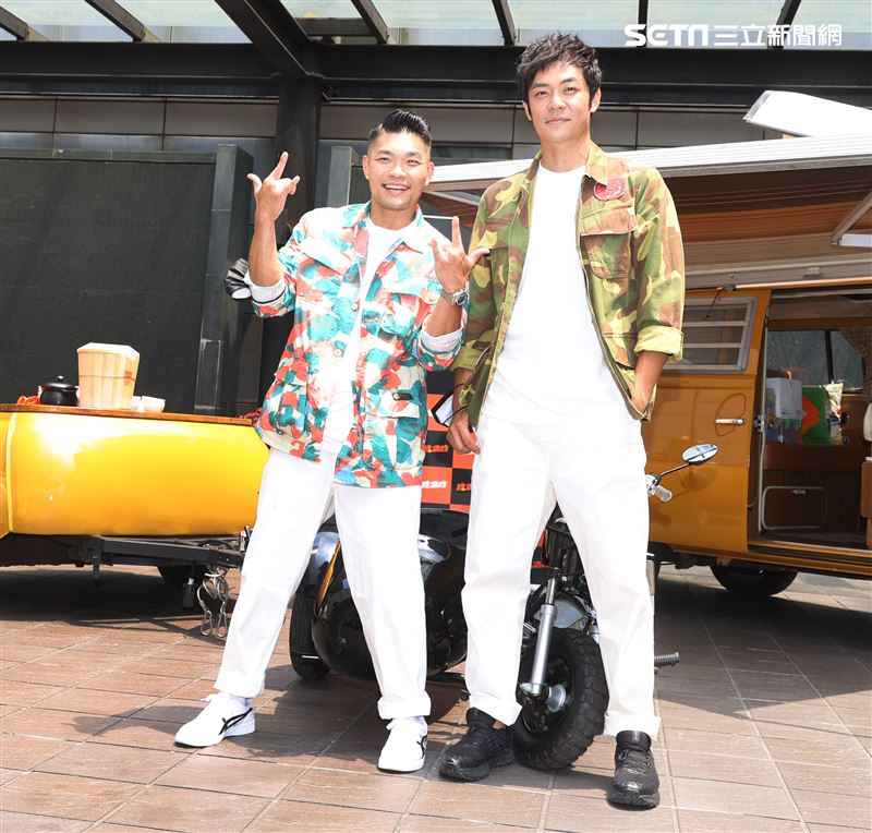 李玖哲、姚元浩全新一季改版「就是這味-玖浩吃」。（記者邱榮吉/攝影）